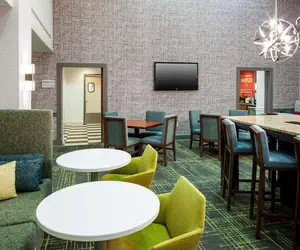 Photo 3 - Hampton Inn & Suites Mobile I-65@ Airport Boulevard