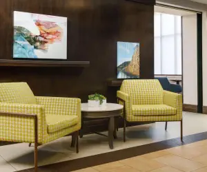 Photo 4 - Hampton Inn & Suites Thousand Oaks