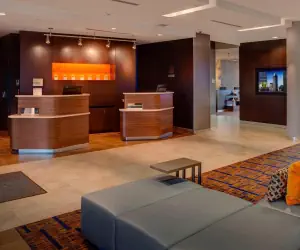 Photo 2 - Courtyard by Marriott Indianapolis Noblesville