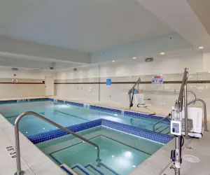 Photo 5 - Hampton Inn & Suites Detroit/Troy