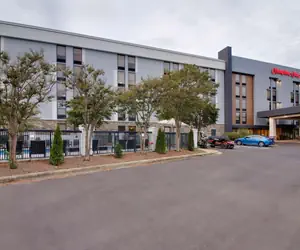 Photo 2 - Hampton Inn Birmingham-Colonnade 280