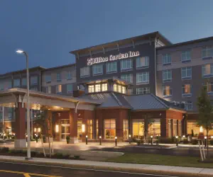 Photo 3 - Hilton Garden Inn Boston Logan Airport