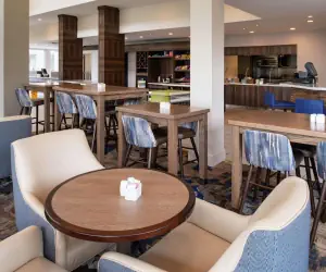 Photo 2 - Hilton Garden Inn Baton Rouge Airport