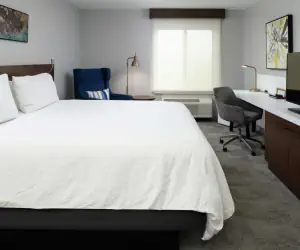 Photo 3 - Hilton Garden Inn Baton Rouge Airport