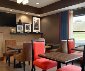 Photo 3 - Hampton Inn Battle Creek