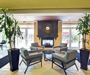 Photo 3 - Embassy Suites Valencia