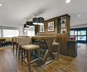 Photo 2 - Hampton Inn Salisbury