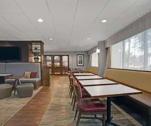 Photo 3 - Hampton Inn Salisbury