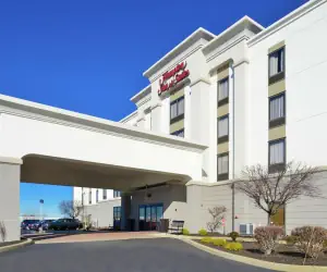 Photo 2 - Hampton Inn & Suites Wilmington