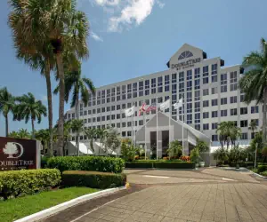 Photo 2 - DoubleTree by Hilton Hotel Deerfield Beach Boca Raton