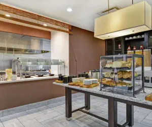 Photo 4 - Hilton Garden Inn and Fayetteville Convention Center