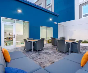 Photo 4 - Hampton Inn Bedford In, In