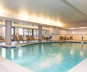 Photo 5 - Hampton Inn & Suites East Lansing