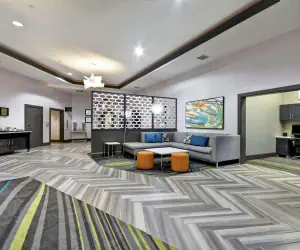 Photo 2 - Hampton Inn & Suites Los Angeles Burbank Airport