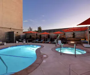 Photo 3 - Hampton Inn & Suites Los Angeles Burbank Airport