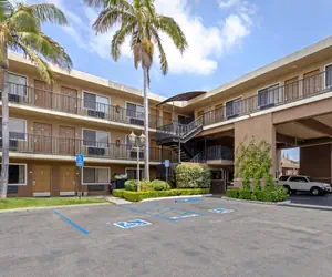 Photo 2 - Quality Inn & Suites Anaheim Maingate