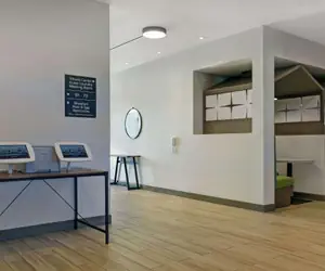 Photo 2 - Hampton Inn Patterson, Ca