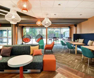 Photo 3 - Tru By Hilton Louisville Airport