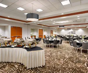 Photo 3 - Hilton Garden Inn Salt Lake City/Sandy