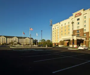 Photo 2 - Hampton Inn & Suites Columbus/University Area
