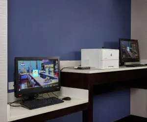 Photo 4 - Hampton Inn Niagara Falls