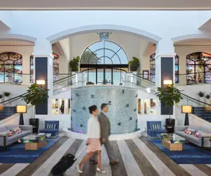 Photo 3 - The Waterfront Beach Resort, A Hilton Hotel