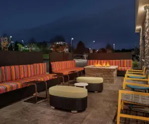 Photo 2 - Home2 Suites By Hilton Warminster Horsham