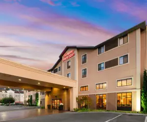 Photo 2 - Hampton Inn & Suites Burlington