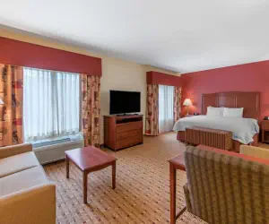 Photo 4 - Hampton Inn & Suites Arcata