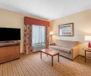 Photo 5 - Hampton Inn & Suites Arcata