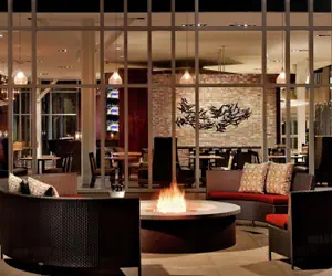 Photo 3 - DoubleTree Hotel & Suites Charleston Airport