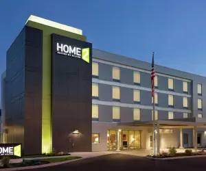 Photo 3 - Home2 Suites by Hilton Saratoga Malta