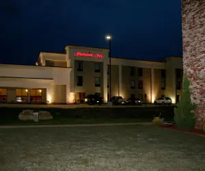 Photo 2 - Hampton Inn Mountain Home