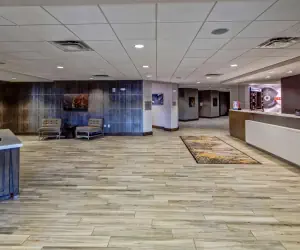 Photo 2 - Hampton Inn & Suites San Jose Airport