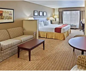 Photo 2 - Holiday Inn Express Hotel & Suites Vancouver Mall-Portland Area, an IHG Hotel