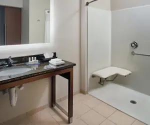 Photo 5 - Fairfield Inn & Suites by Marriott Asheville Airport/Fletcher