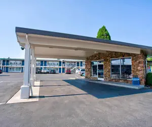 Photo 4 - Motel 6-Bend, OR