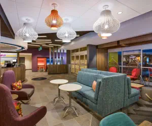 Photo 4 - Tru By Hilton Traverse City