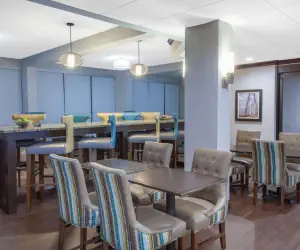 Photo 3 - Wingate by Wyndham Charleston Coliseum