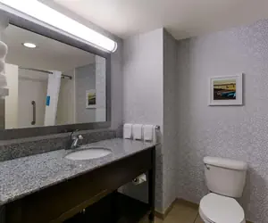 Photo 4 - Hampton Inn & Suites Wilmington Christiana