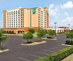 Photo 4 - Embassy Suites by Hilton Norman Hotel & Conference Center