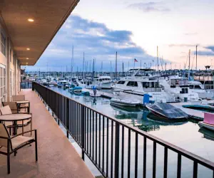 Photo 4 - Hilton San Diego Airport/Harbor Island