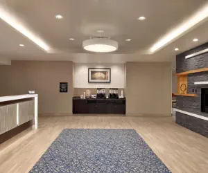 Photo 2 - Hampton Inn & Suites Rosemont Chicago O'Hare