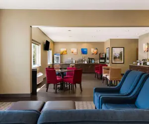 Photo 2 - Comfort Inn East