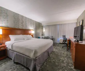 Photo 5 - Courtyard by Marriott Nashua