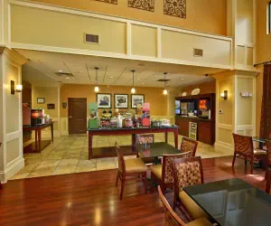 Photo 2 - Hampton Inn & Suites Sevierville at Stadium Drive