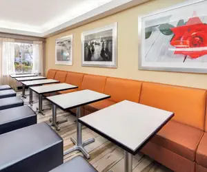 Photo 5 - Hampton Inn & Suites Seattle North/Lynnwood