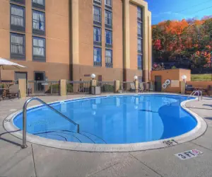 Photo 5 - Hampton Inn Bristol