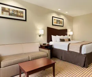 Photo 2 - Baymont by Wyndham Victoria