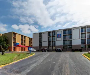 Photo 2 - Motel 6 Jackson, TN